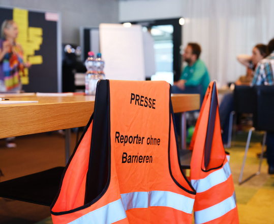 Gilet für die Presse